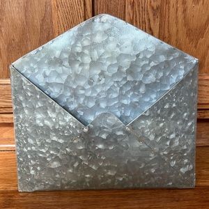 Metal Mail Holder